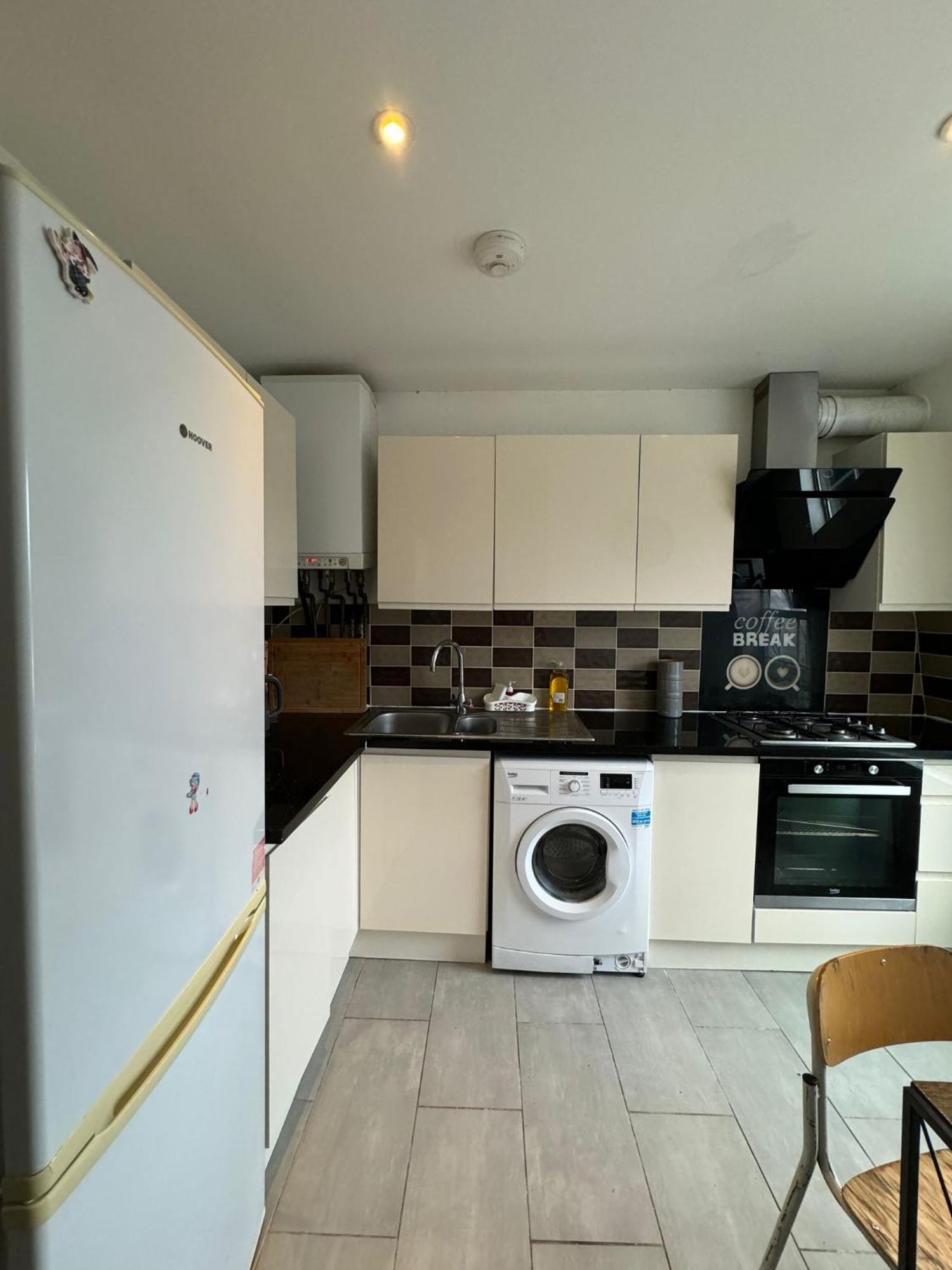 2 Bedroom Flat In Euston 2 Mins Away From Station, No Lift Londres Exterior foto