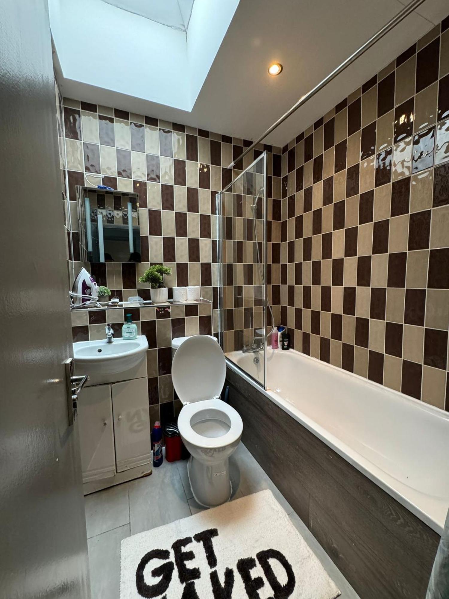 2 Bedroom Flat In Euston 2 Mins Away From Station, No Lift Londres Exterior foto